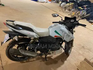 TVS Apache 180 RTR 2007 White
