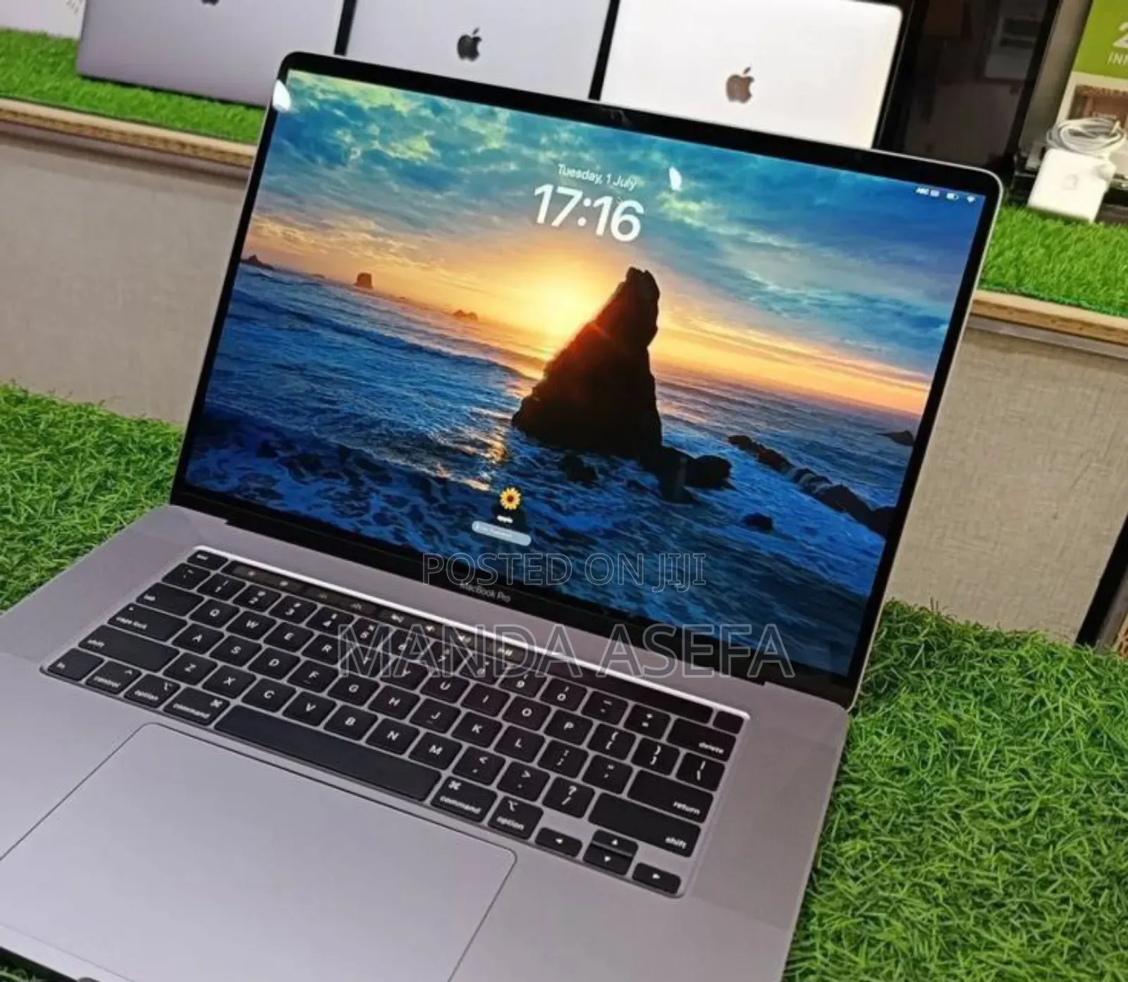New Laptop Apple MacBook Pro 2019 32GB Intel Core I9 SSD 512GB