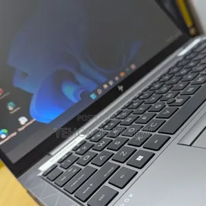 New Laptop HP ZBook Firefly G8 16GB Intel Core I7 SSD 512GB