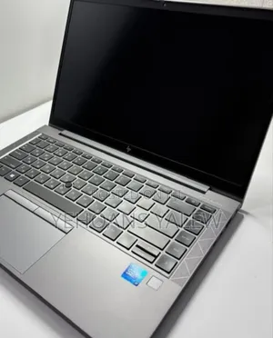 New Laptop HP ZBook Firefly G8 16GB Intel Core I7 SSD 512GB