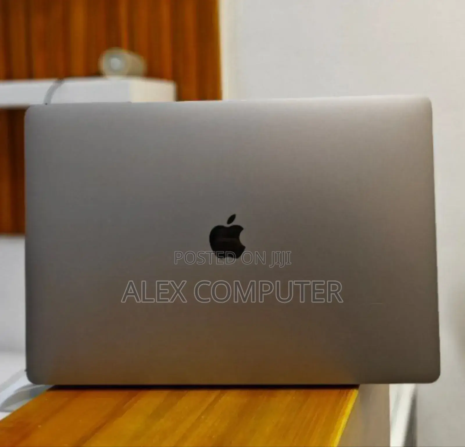 New Laptop Apple MacBook Pro 2019 32GB Intel Core I9 SSD 512GB