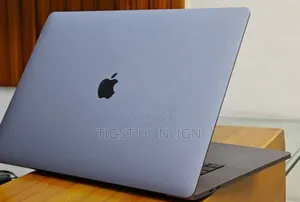 New Laptop Apple MacBook 2019 16GB Intel Core I7 SSD 512GB
