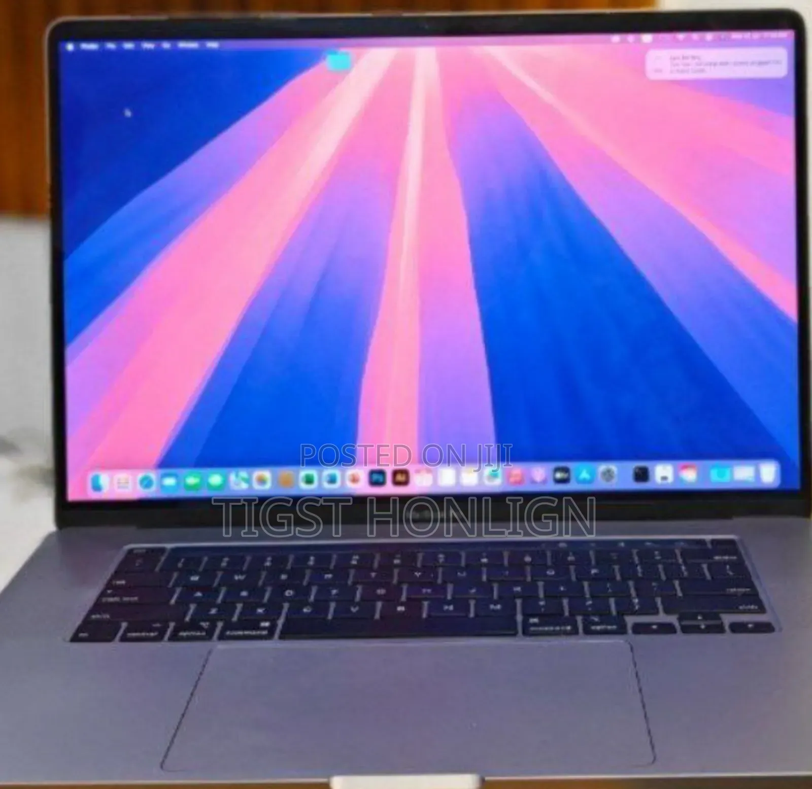 New Laptop Apple MacBook 2019 16GB Intel Core I7 SSD 512GB