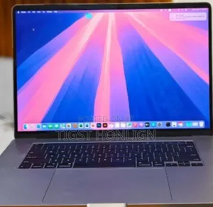 New Laptop Apple MacBook 2019 16GB Intel Core I7 SSD 512GB