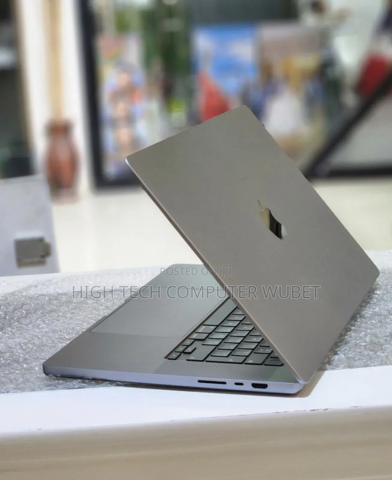 New Laptop Apple MacBook Pro M1 32GB Apple M1 Pro SSD 512GB