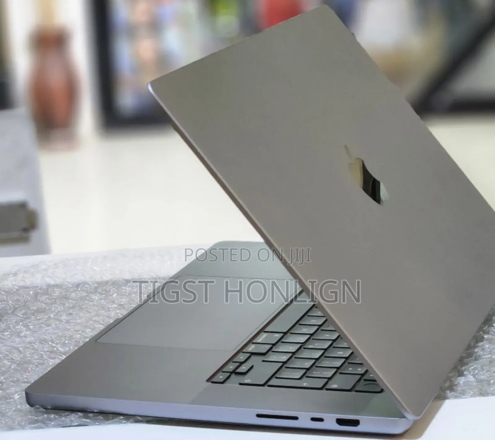 New Laptop Apple MacBook Pro 2020 M1 32GB Apple M1 Max SSD 512GB