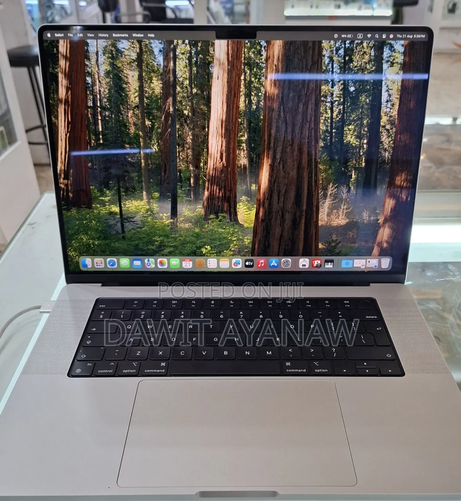 New Laptop Apple MacBook Pro M1 16GB Apple M1 Pro SSD 1T