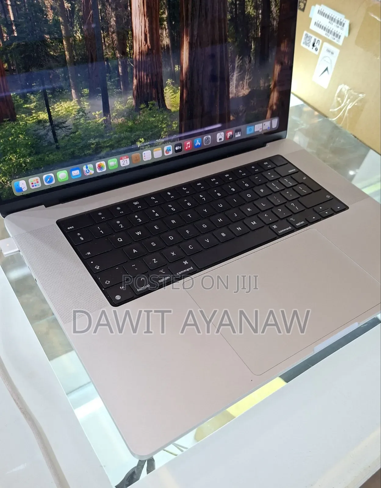 New Laptop Apple MacBook Pro M1 16GB Apple M1 Pro SSD 1T
