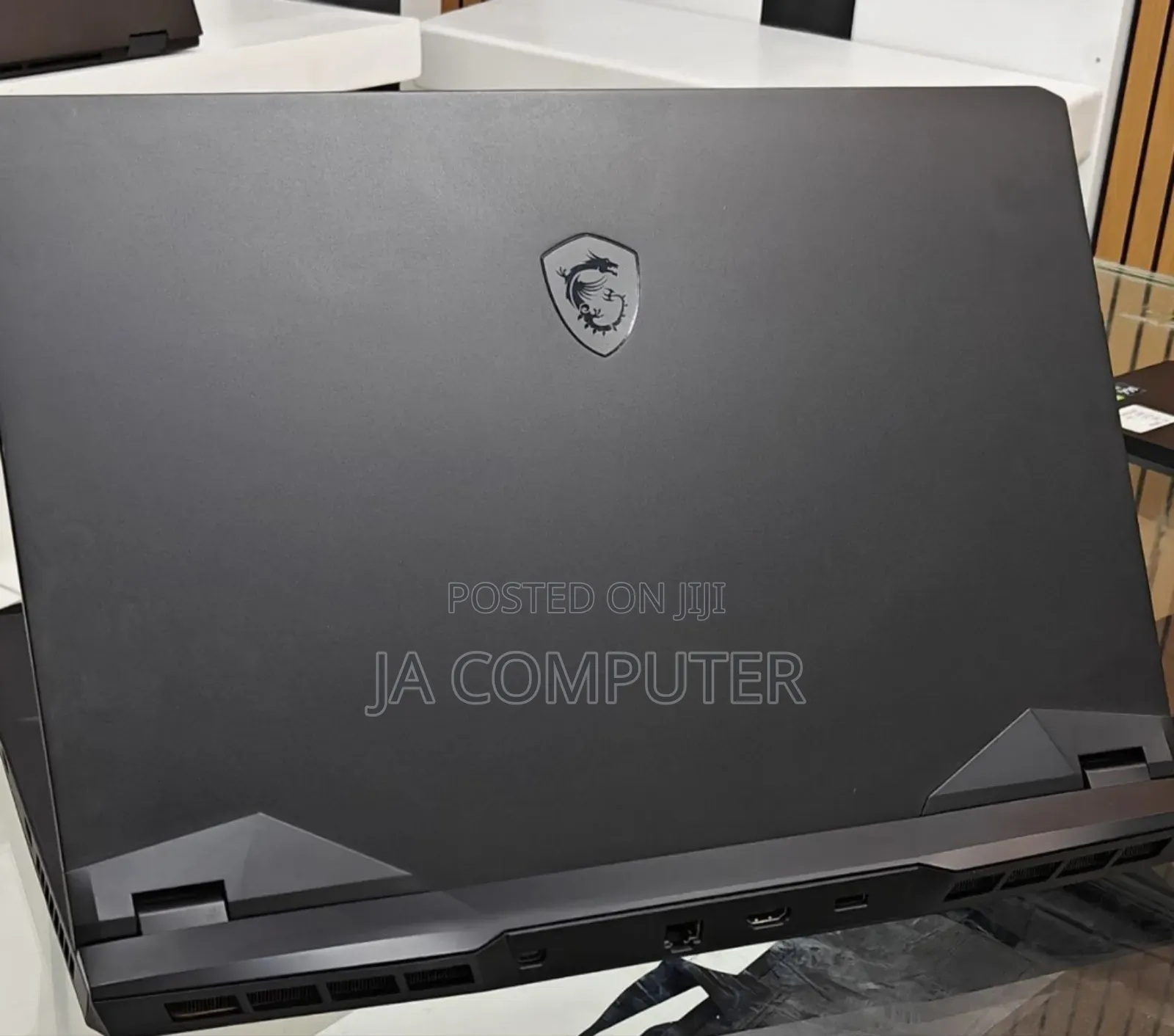 New Laptop MSI GP75 Leopard 16GB Intel Core I7 SSD 1T