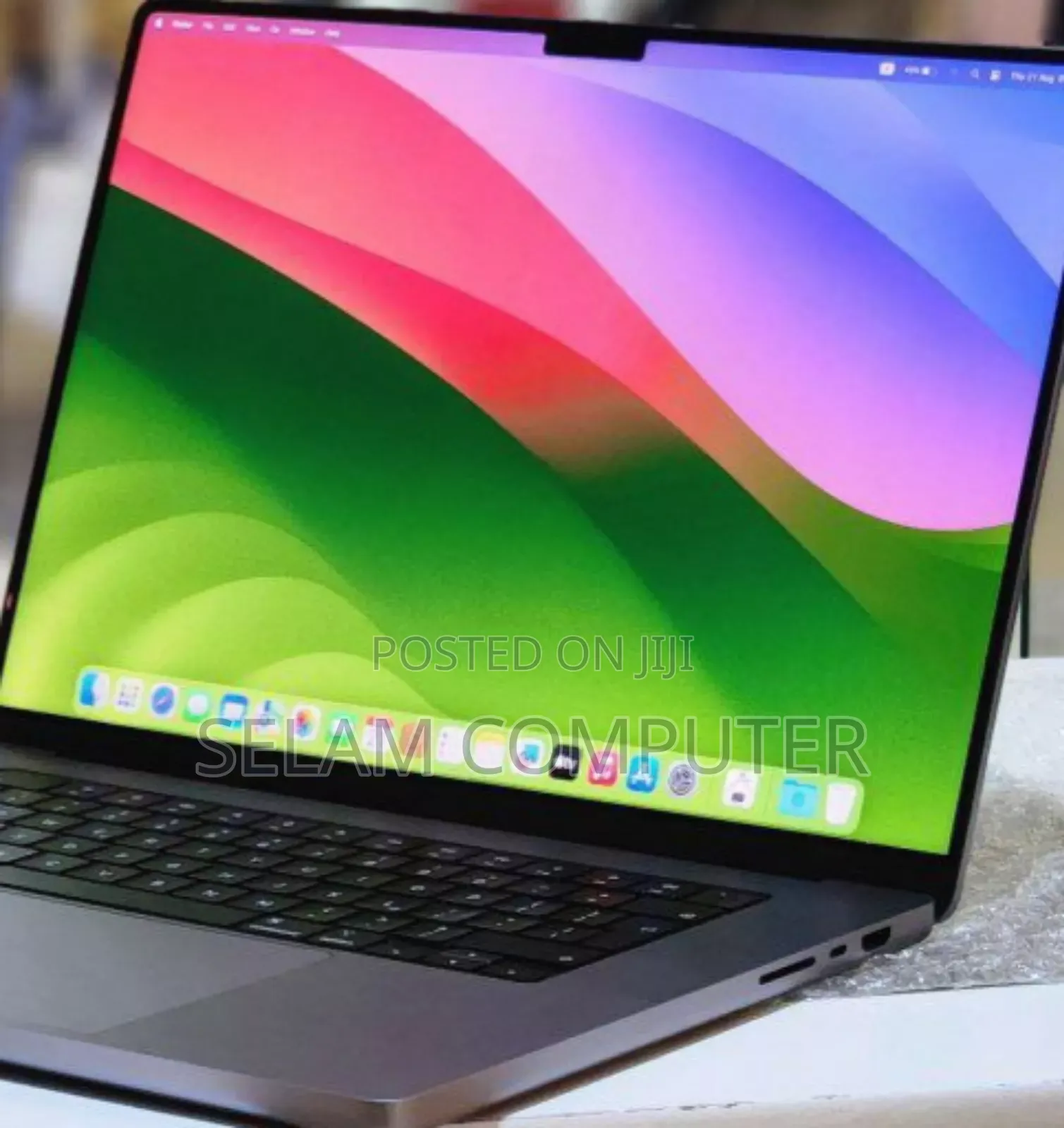 New Laptop Apple MacBook Pro M1 32GB Apple M1 Max SSD 512GB