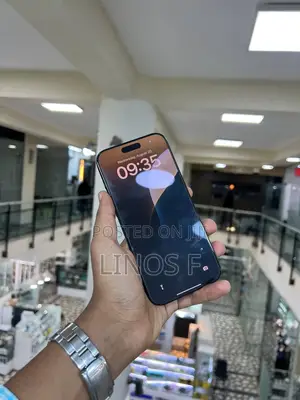 Photo - New Apple iPhone 16 Pro Max 256 GB Black