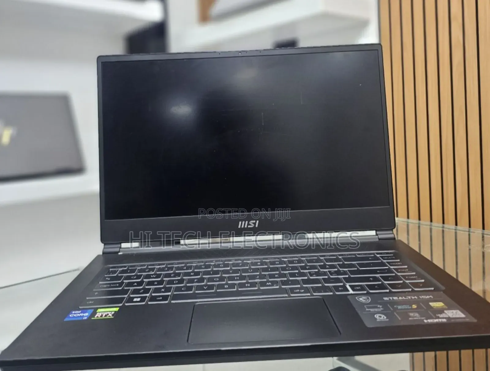 New Laptop MSI Stealth 16 Studio A13VG 16GB Intel Core I7 SSD 1T