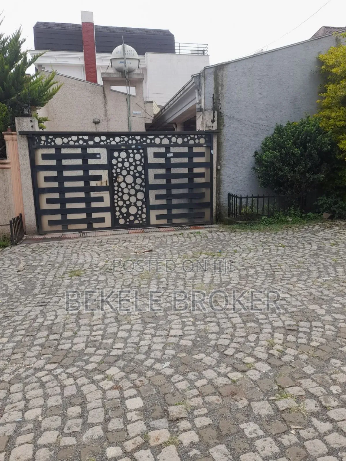 Furnished 5bdrm Villa in ቪለ ቤት, Bole for sale