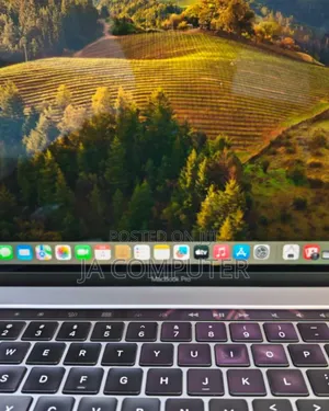 New Laptop Apple MacBook Pro 2019 32GB Intel Core I9 SSD 512GB