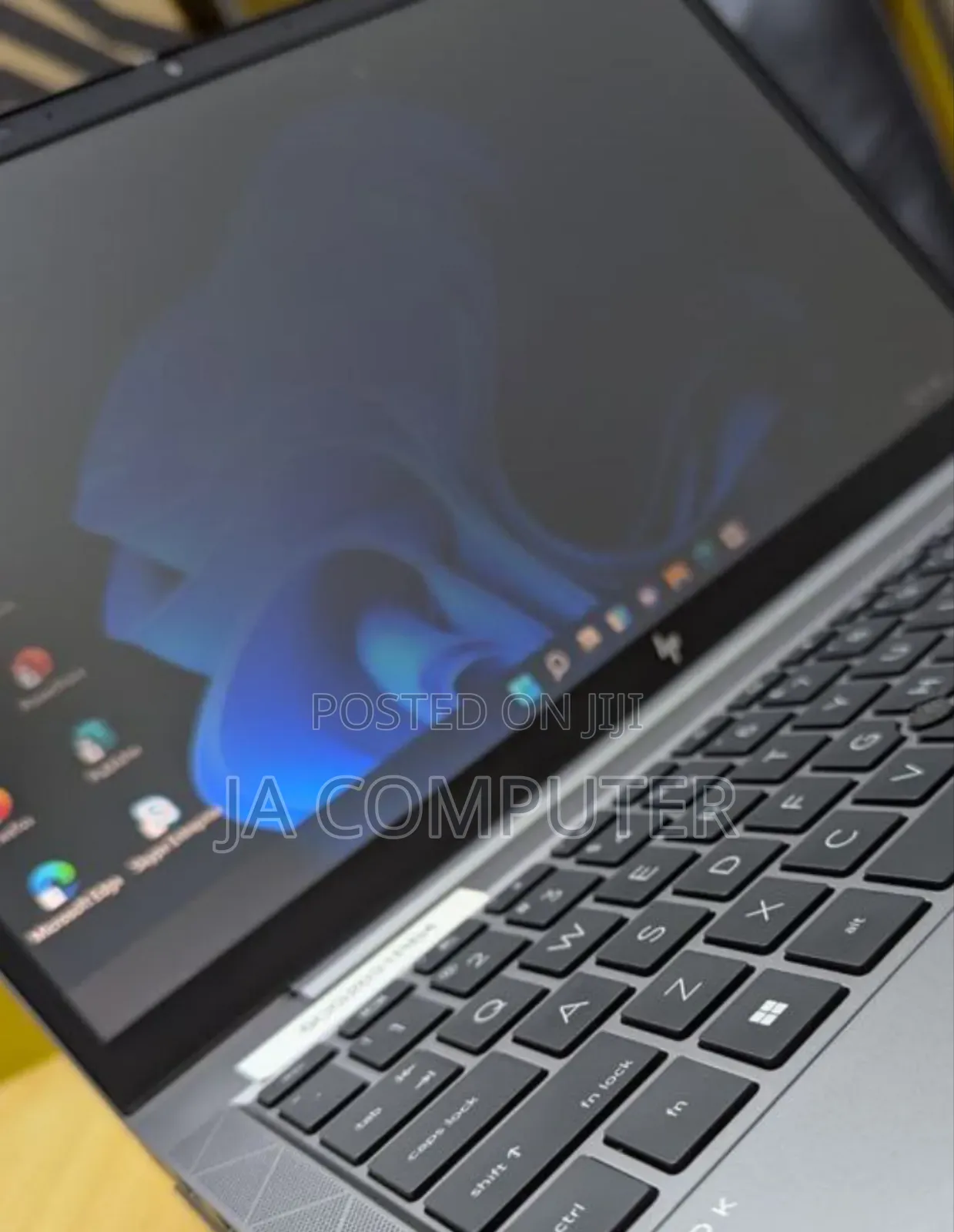 New Laptop HP ZBook Firefly G8 16GB Intel Core I7 SSD 512GB