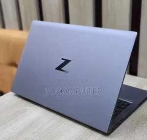 New Laptop HP ZBook Firefly G8 16GB Intel Core I7 SSD 512GB
