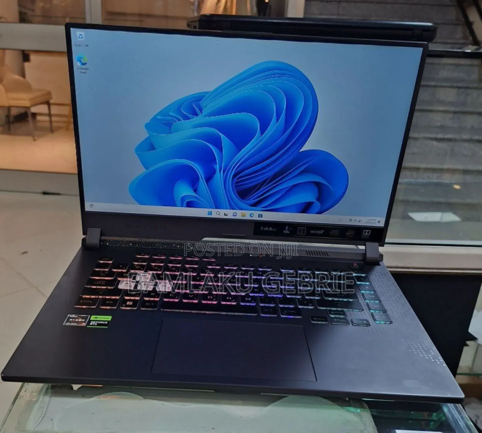 New Laptop Asus ROG Strix G15 16GB AMD Ryzen 7 SSD 1T