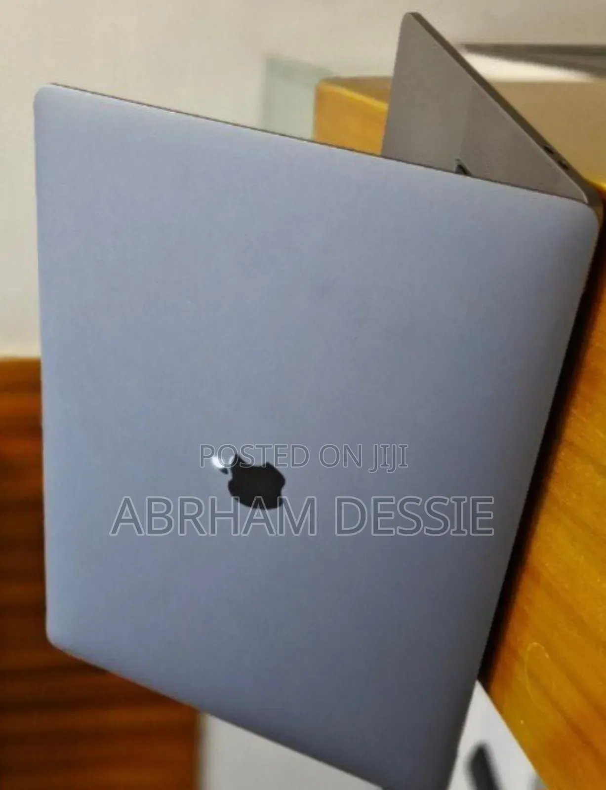 New Laptop Apple MacBook Pro 2019 16GB Intel Core I7 SSD 512GB