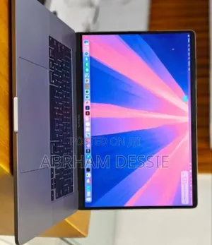 New Laptop Apple MacBook Pro 2019 16GB Intel Core I7 SSD 512GB