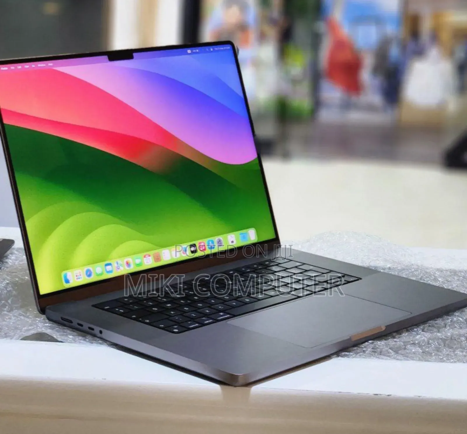 New Laptop Apple MacBook Pro M1 16GB Intel SSD 1T