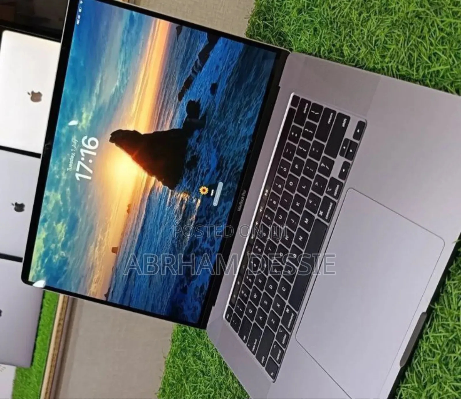 New Laptop Apple MacBook Pro 2019 32GB Intel Core I9 SSD 512GB