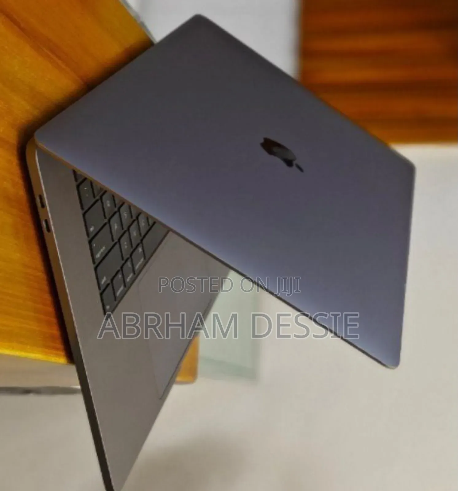 New Laptop Apple MacBook Pro 2019 32GB Intel Core I9 SSD 512GB