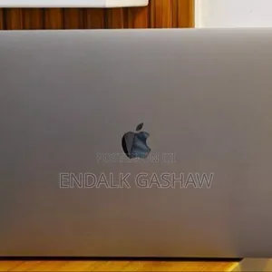 New Laptop Apple MacBook Pro 2019 16GB Intel Core I7 SSD 512GB