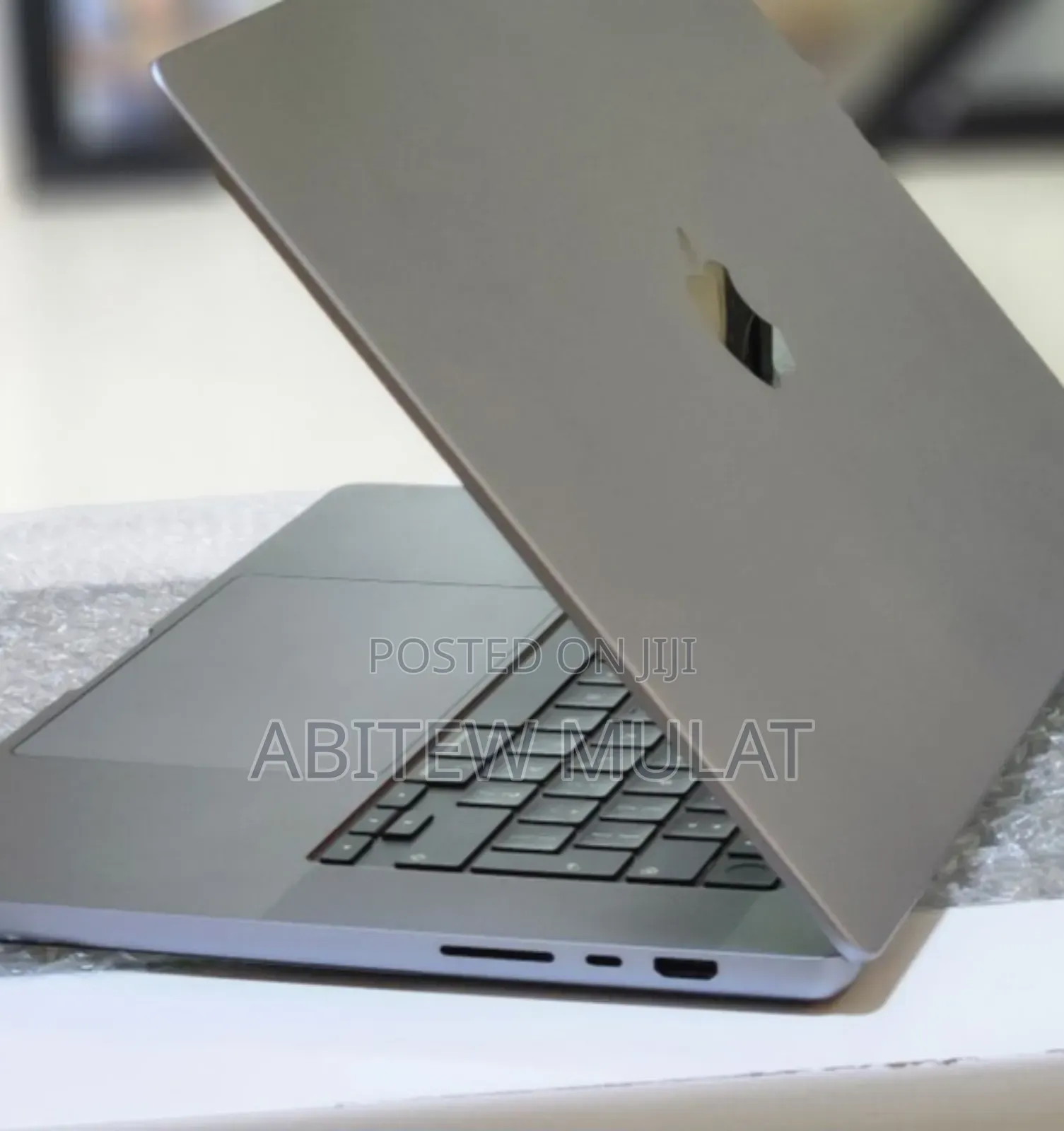 New Laptop Apple MacBook Pro 2021 M1 32GB Apple M1 SSD 512GB