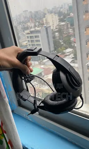 Photo - Behringer Studio Headset