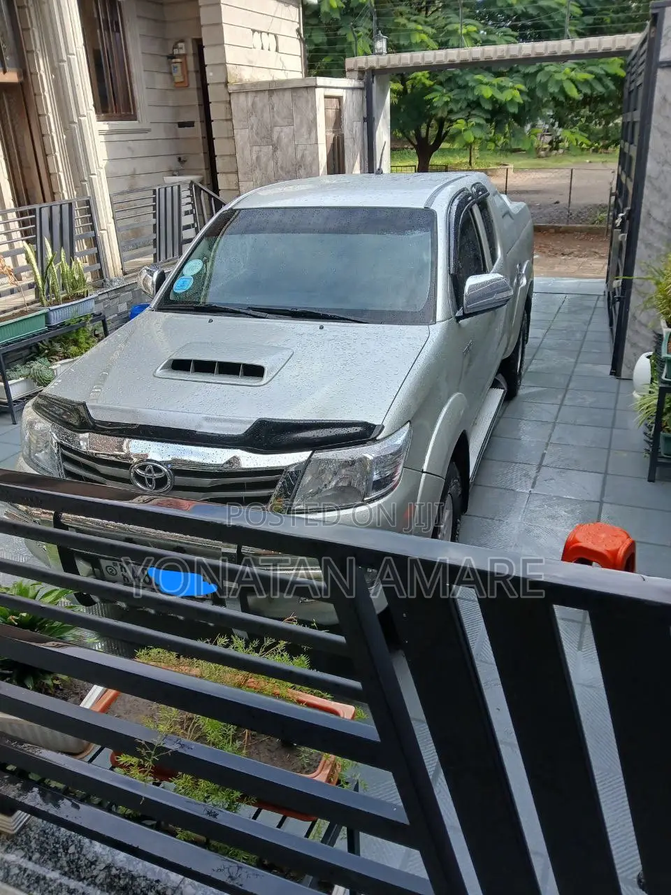 Toyota Hilux 2012 Gold