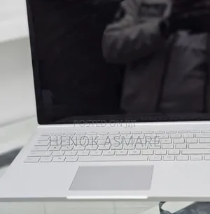 Photo - New Laptop Microsoft Surface 16GB Intel Core I7 SSD 256GB