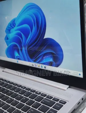 Photo - New Laptop HP EliteBook 840 8GB Intel Core I5 SSD 256GB