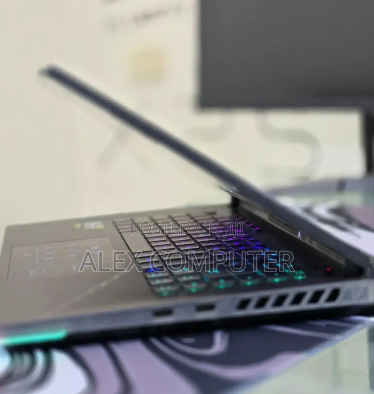 New Laptop Asus ROG Strix SCAR 15 16GB Intel Core I9 SSD 1T