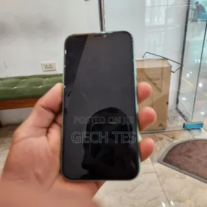 Photo - New Apple iPhone 11 128 GB Blue