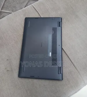 New Laptop Dell Vostro 3520 8GB Intel Core I5 SSD 512GB