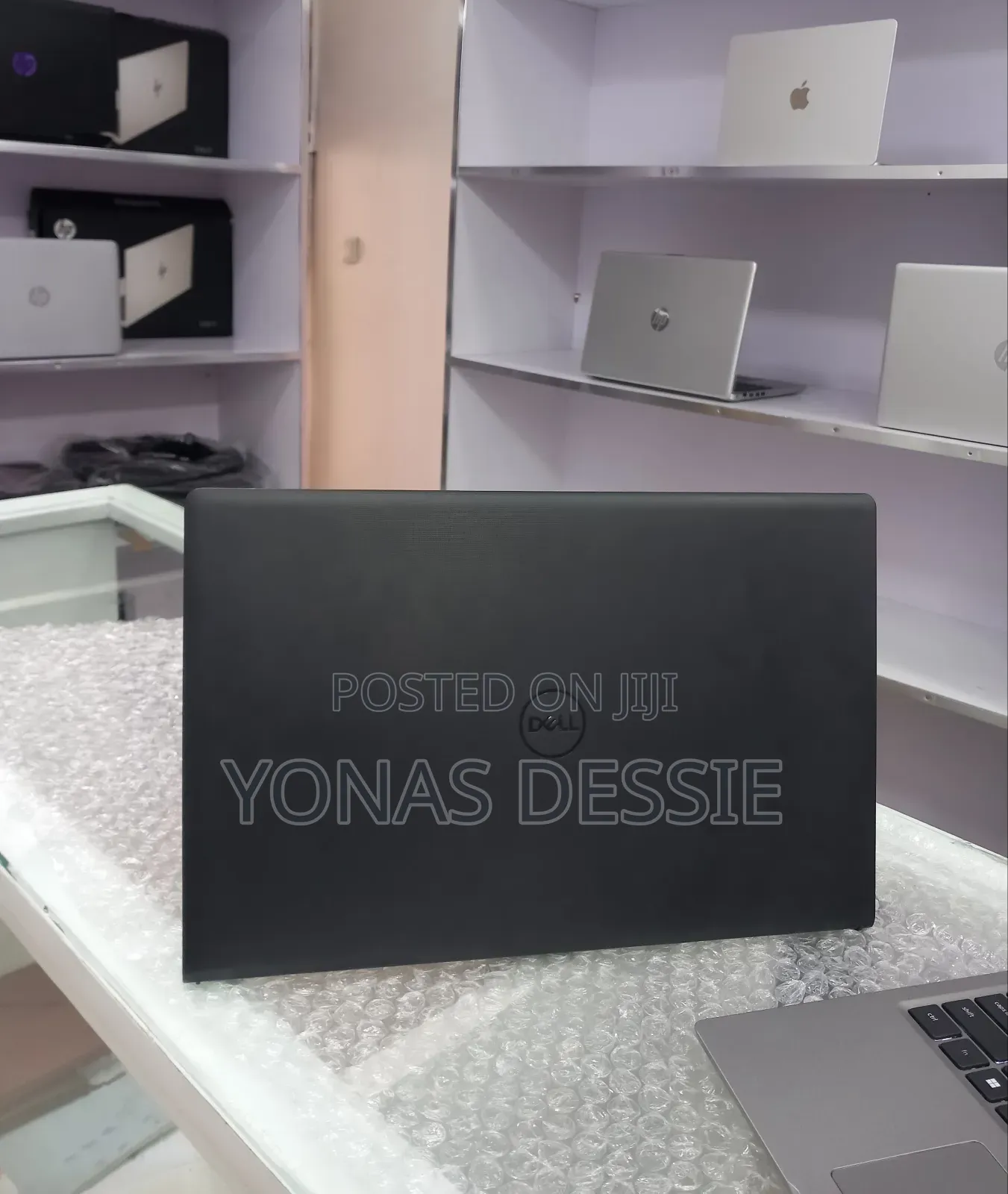 New Laptop Dell Vostro 3520 8GB Intel Core I5 SSD 512GB