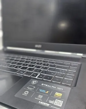 New Laptop MSI Stealth 14 Studio A13VF 16GB Intel Core I7 SSD 1T