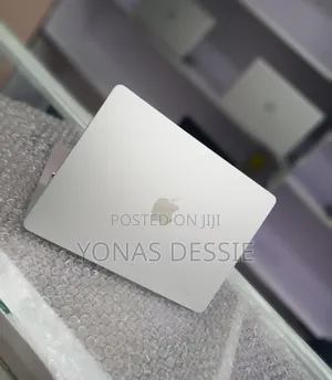 New Laptop Apple MacBook Air 2022 M2 8GB SSD 256GB