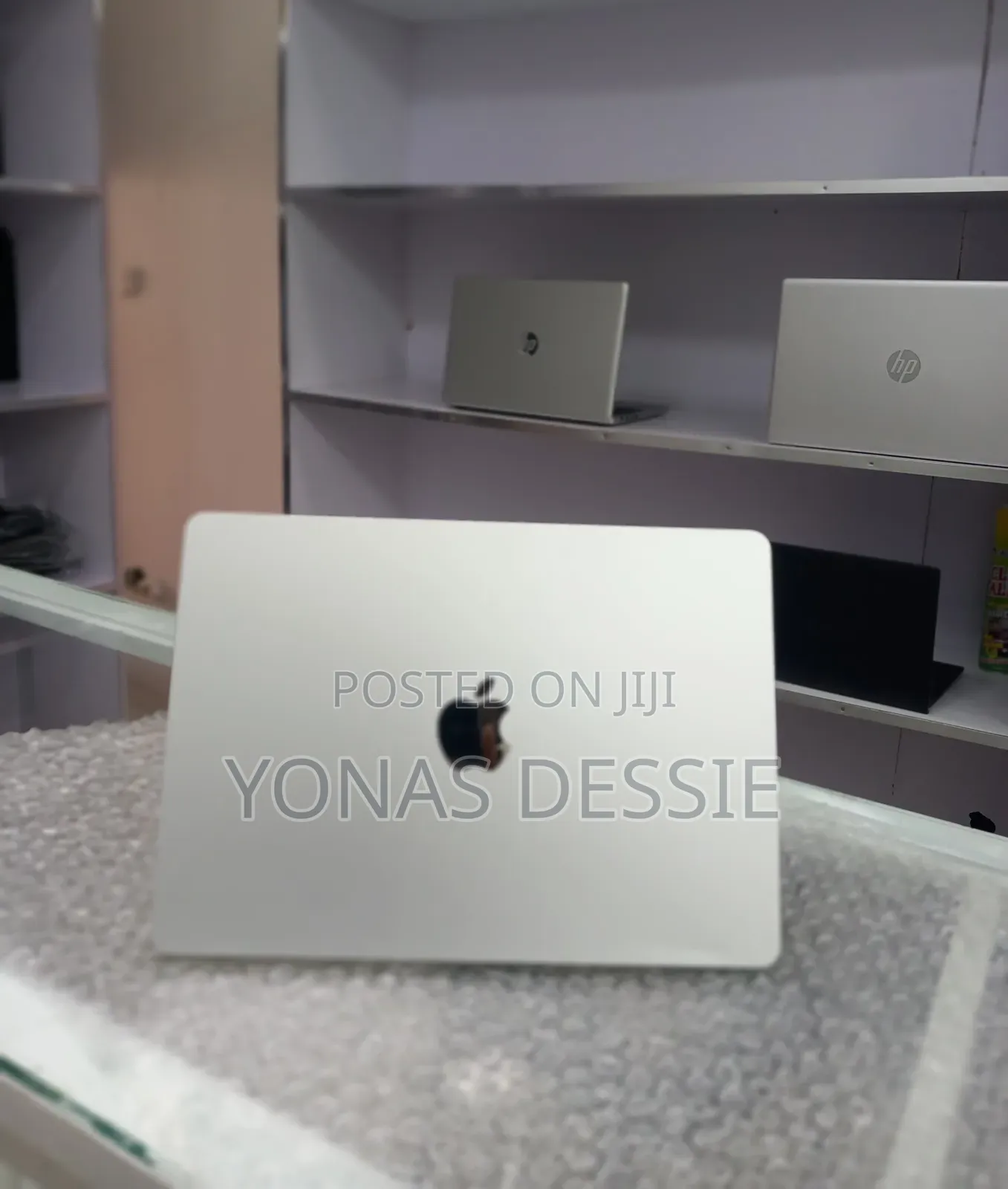 New Laptop Apple MacBook Air 2022 M2 8GB SSD 256GB