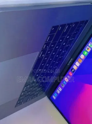 New Laptop Apple MacBook Pro 2017 16GB Intel Core I7 SSD 512GB