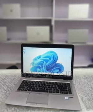 Photo - Laptop HP EliteBook 840 G4 8GB Intel Core I5 SSD 512GB