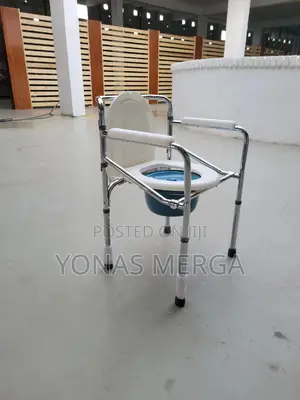 Photo - Toilet+Commode Chair焉飯bedside+Potty Chair邮霑commdo Chair墜፩hygienic+Pot