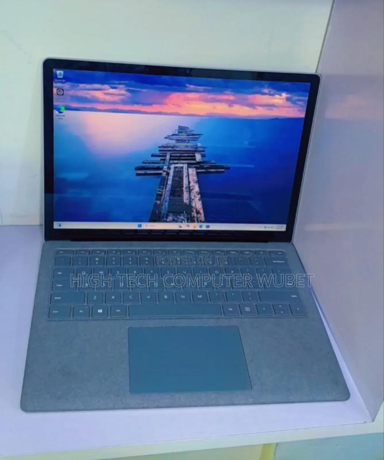 New Laptop Microsoft Surface 16GB Intel Core I7 SSD 1T