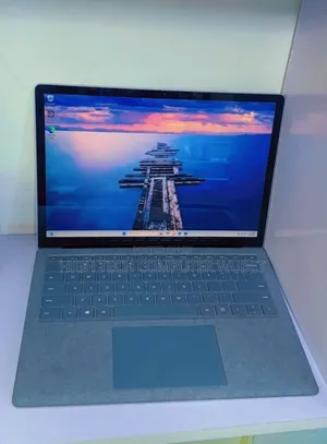 New Laptop Microsoft Surface 16GB Intel Core I7 SSD 1T