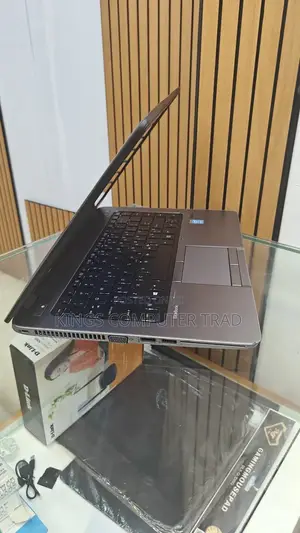 New Laptop HP EliteBook 840 8GB Intel Core I7 HDD 500GB