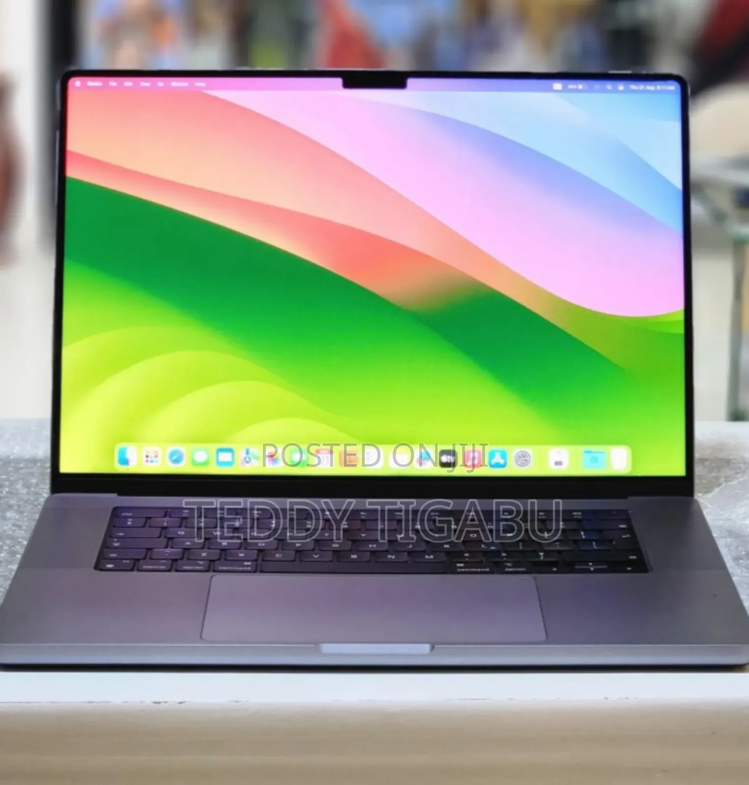 New Laptop Apple MacBook Pro 2021 M1 32GB Apple M1 Max SSD 512GB