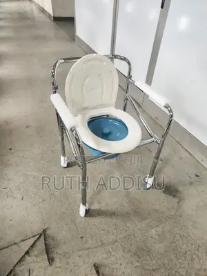 Photo - Toilet Chair截者commode Chair睡乂commode Chair乏人toilet Chair段考poty Chair