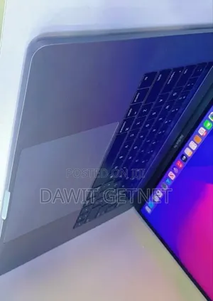 New Laptop Apple MacBook Pro 2019 16GB Intel Core I7 SSD 512GB