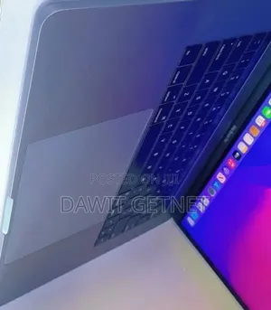 New Laptop Apple MacBook Pro 2019 16GB Intel Core I7 SSD 512GB