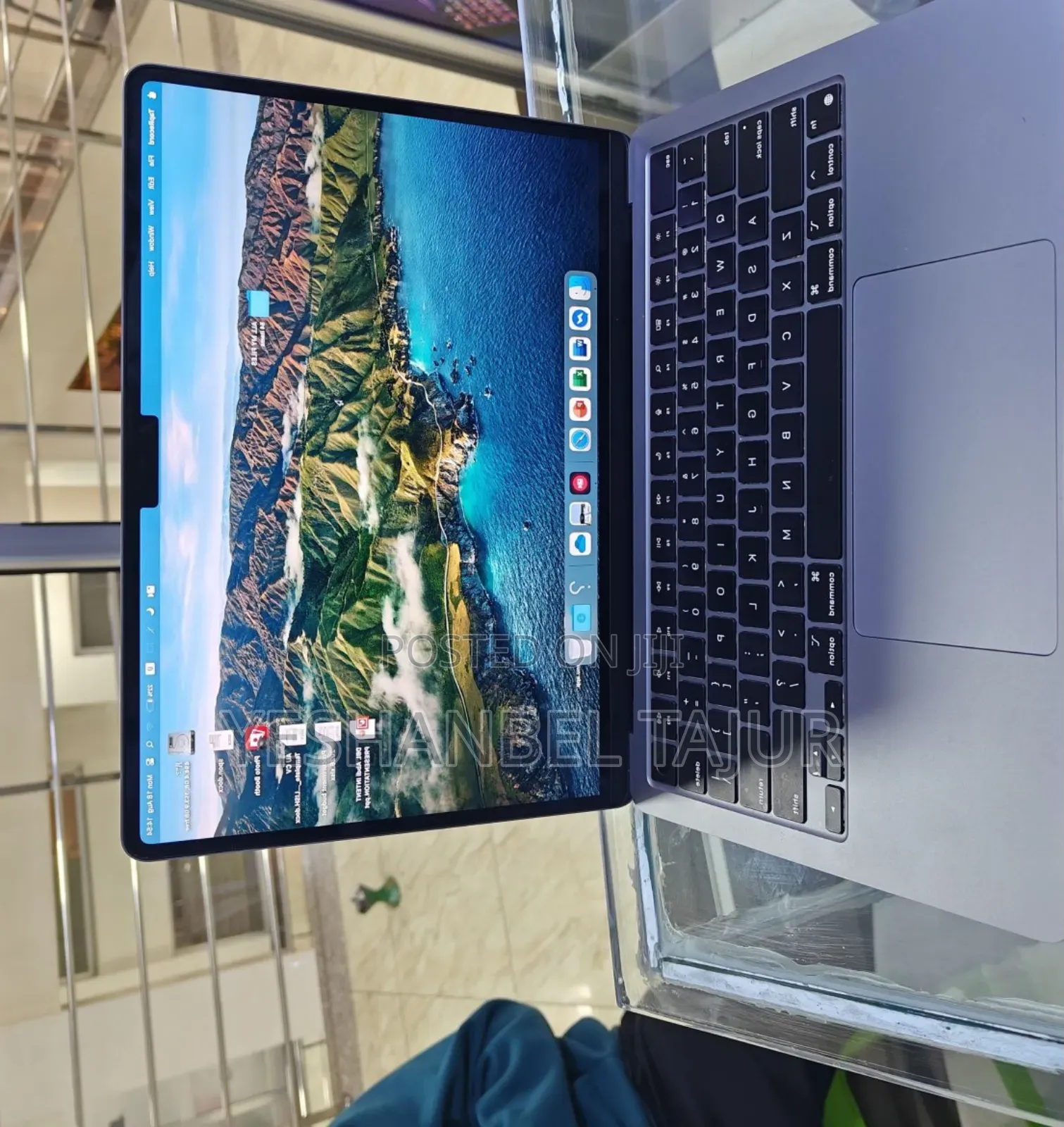 New Laptop Apple MacBook Air 2022 M2 8GB Apple M2 SSD 512GB